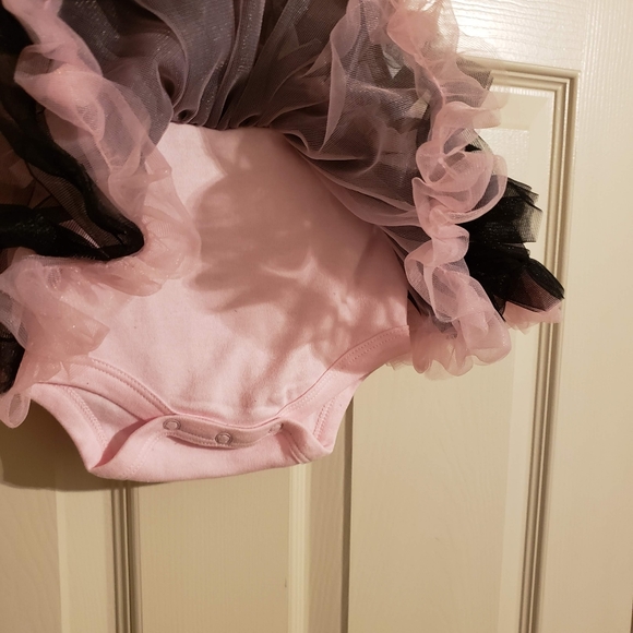 Baby Essentials 2-pc Set with tutu style skirt Size 6 months - Picture 3 of 13
